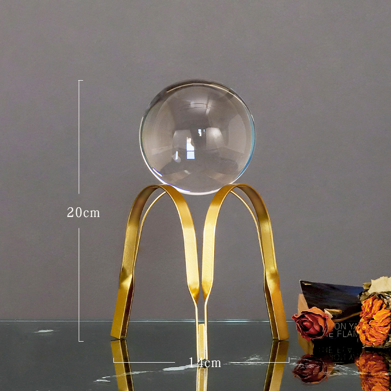 Crystal ball with base -CH-008